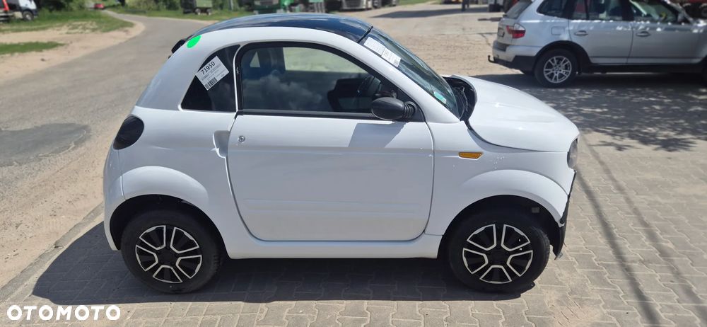 Microcar DUE - 6