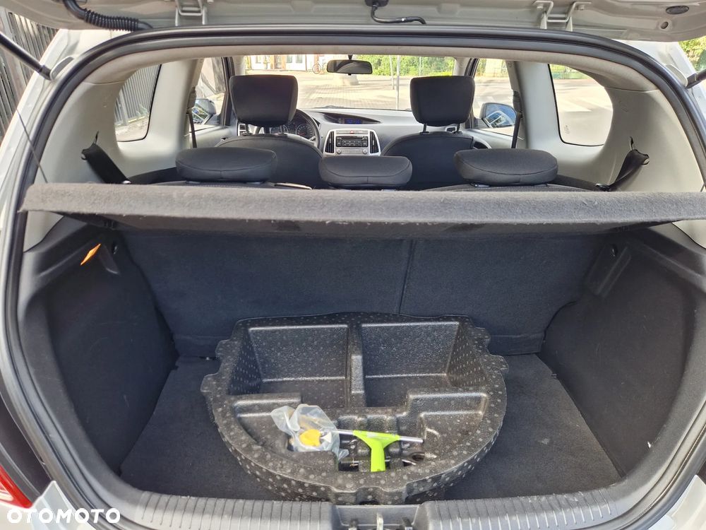 Hyundai i20 - 23