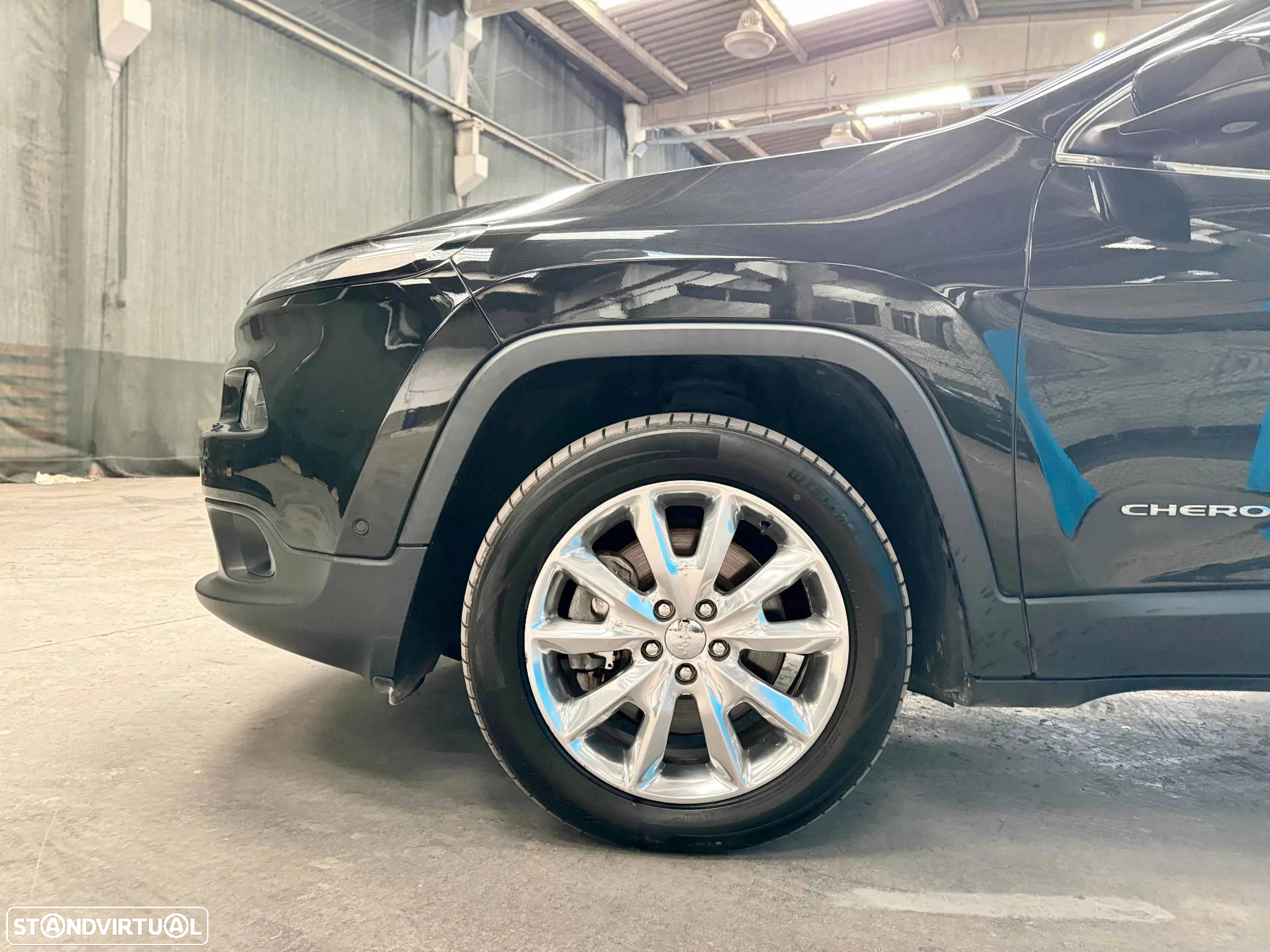 Jeep Grand Cherokee - 29