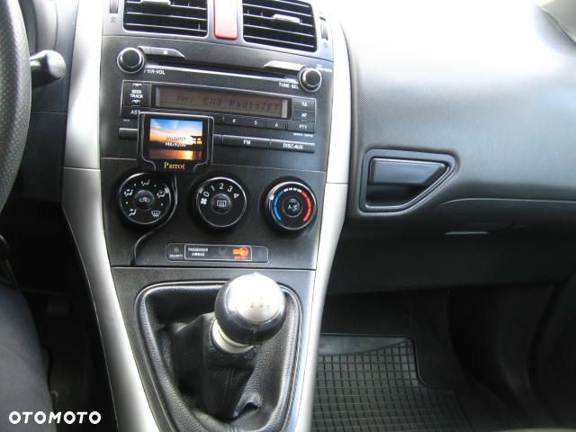 Toyota Auris 1.6 Luna - 22