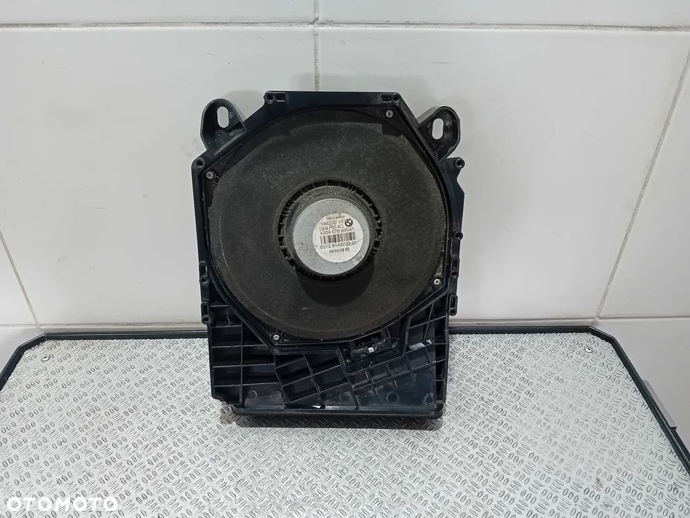 GŁOŚNIK SUBWOOFER LEWY BMW E90 R2008 NR 0741975 - 2