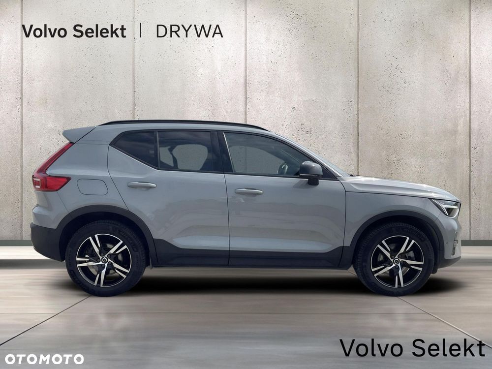 Volvo XC 40 B3 Plus Dark - 8