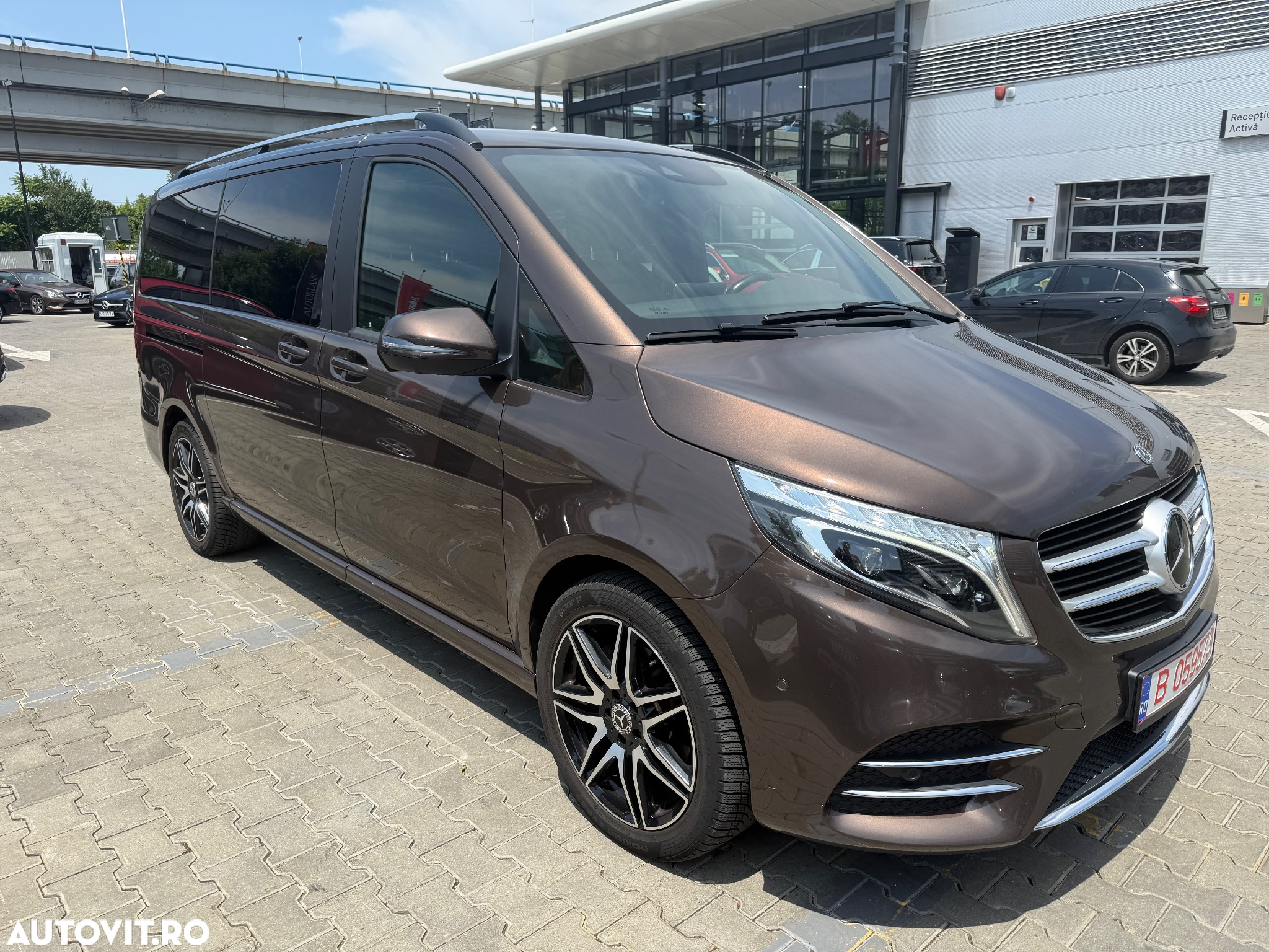 Mercedes-Benz V 250 d lang 4Matic 7G-TRONIC Exclusive Edition - 9