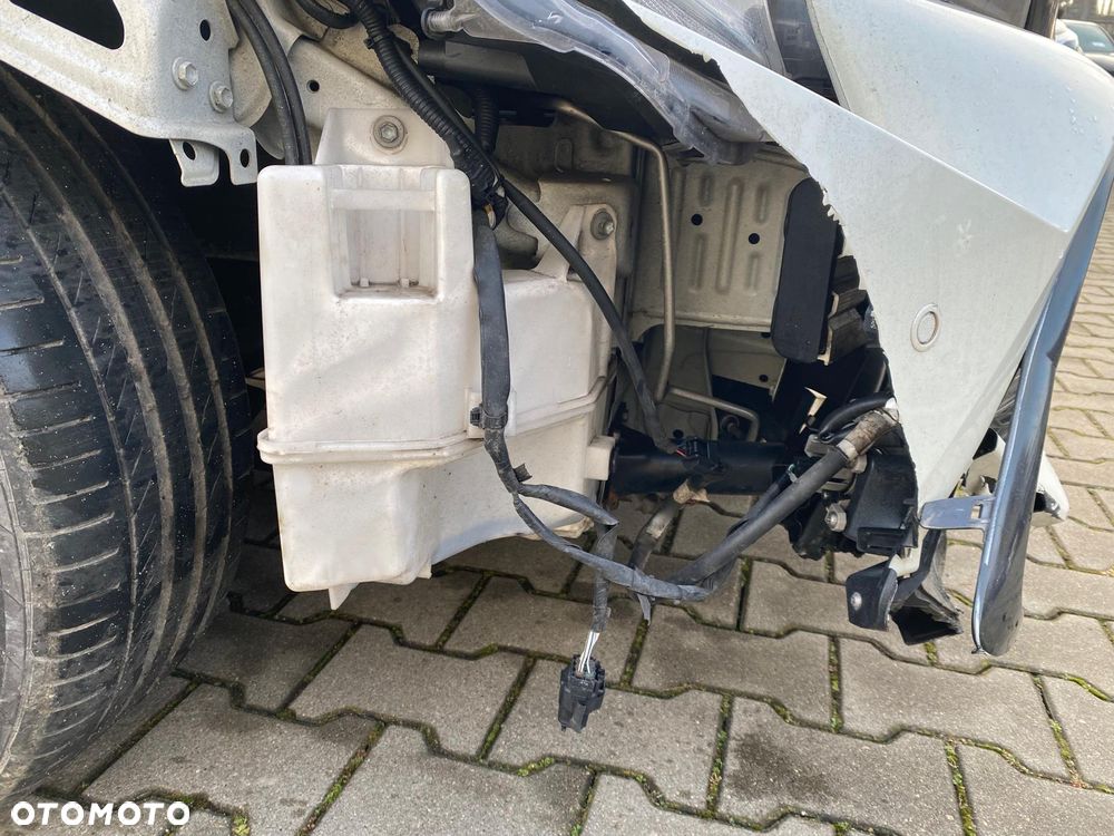 Toyota Corolla 2.0 Hybrid Executive - 12