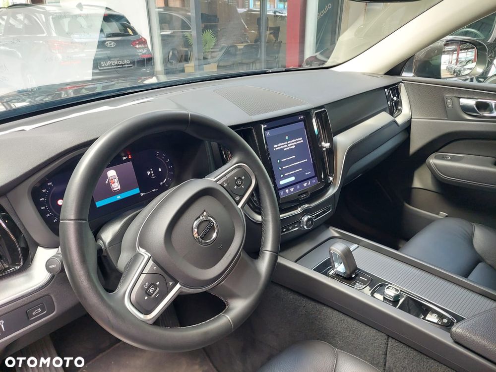Volvo XC 60 B4 D AWD Momentum - 20