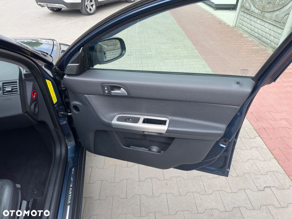 Volvo V50 2.0 Momentum - 16