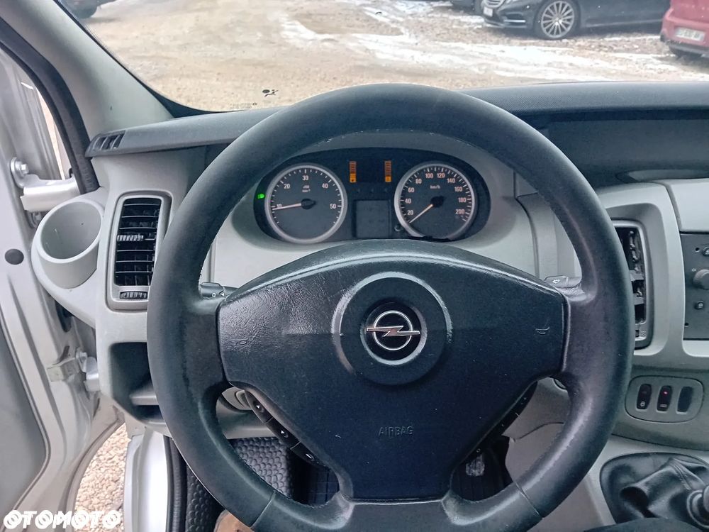 Opel Vivaro - 23