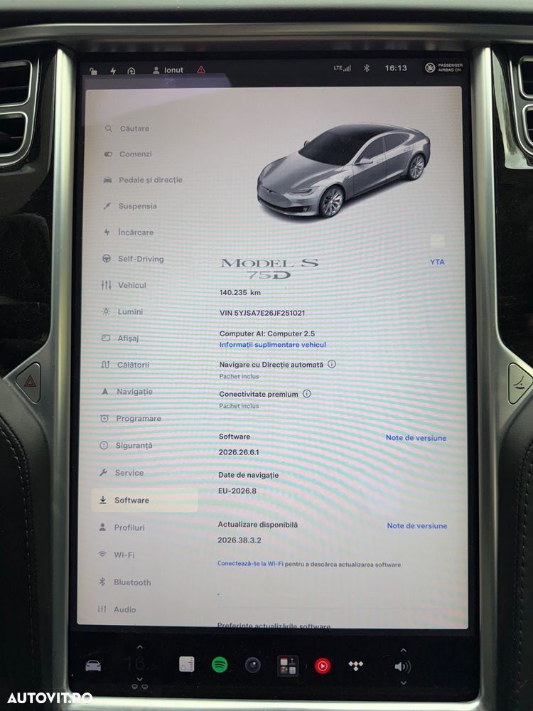 Tesla Model S - 9