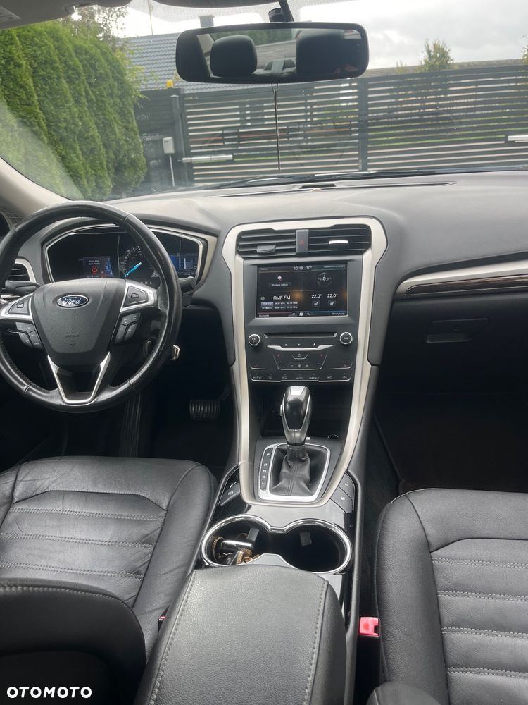 Ford Fusion - 20