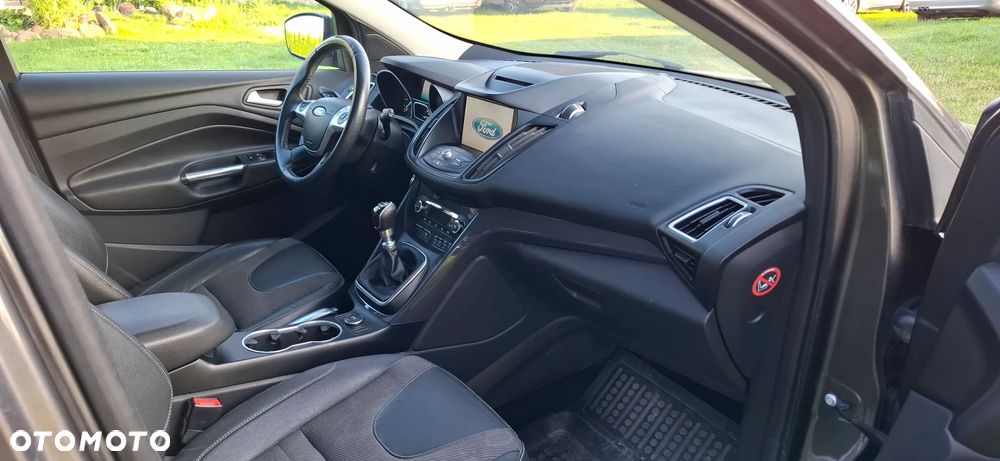 Ford Kuga 2.0 TDCi 2x4 ST-Line - 13