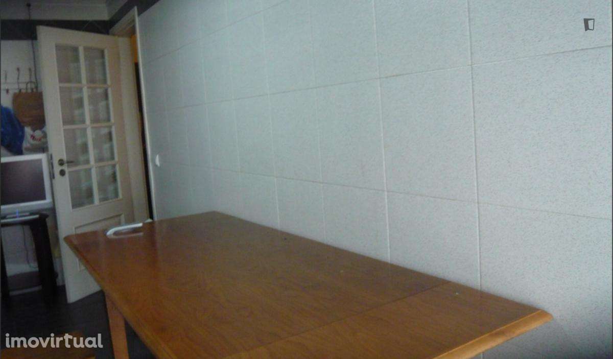 Quarto - localizado em Montes Claros Coimbra - Grande imagem: 5/10