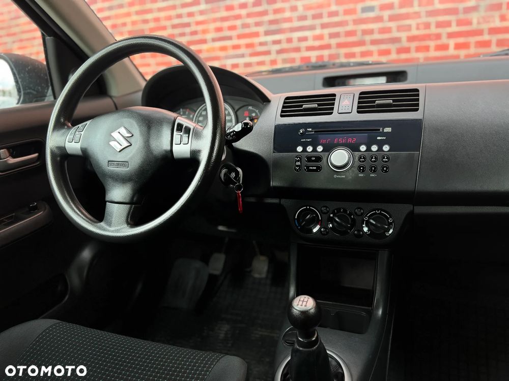 Suzuki Swift - 7