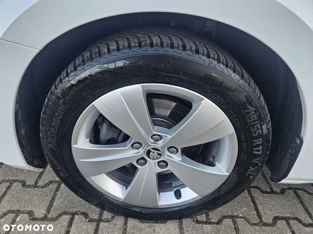 Skoda Superb 2.0 TDI DSG Ambition - 11
