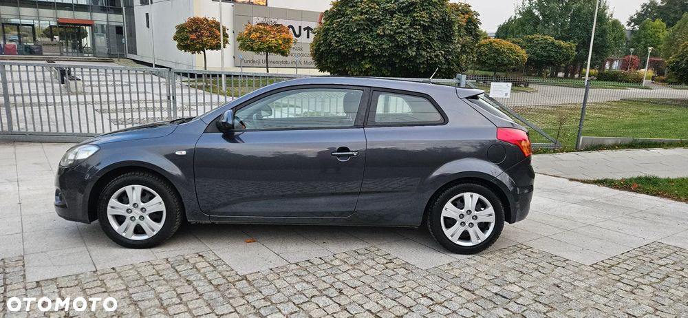Kia Proceed 2008 photo 4