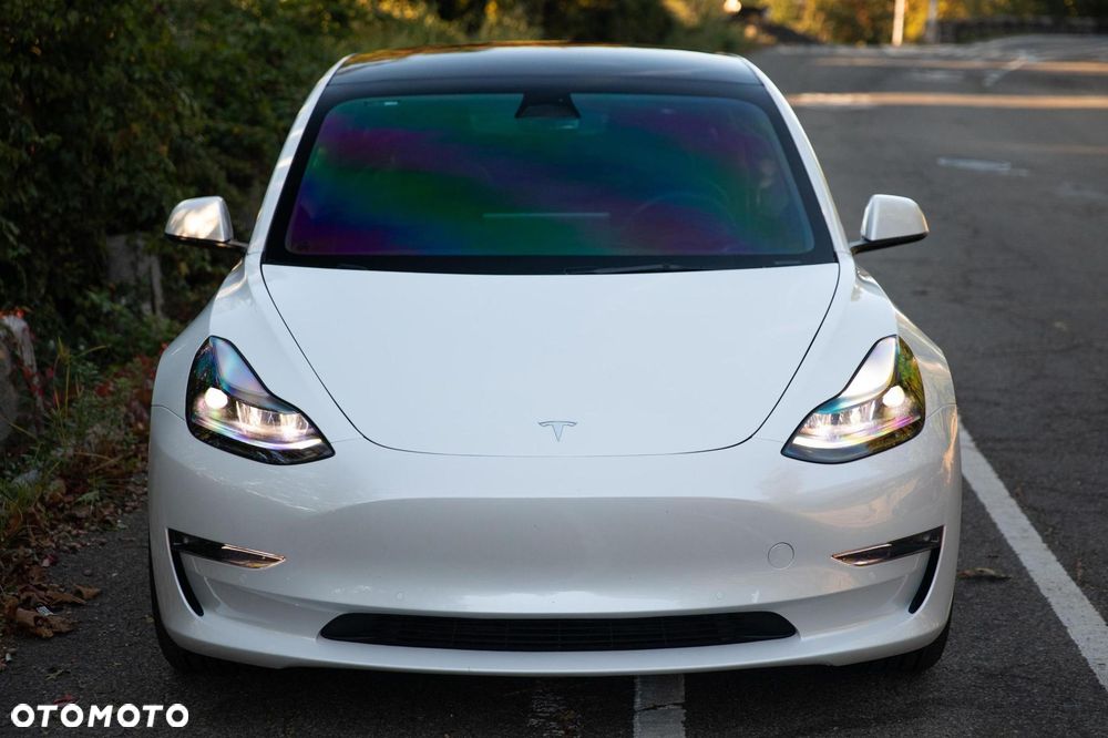 Tesla Model 3 2022 photo 2