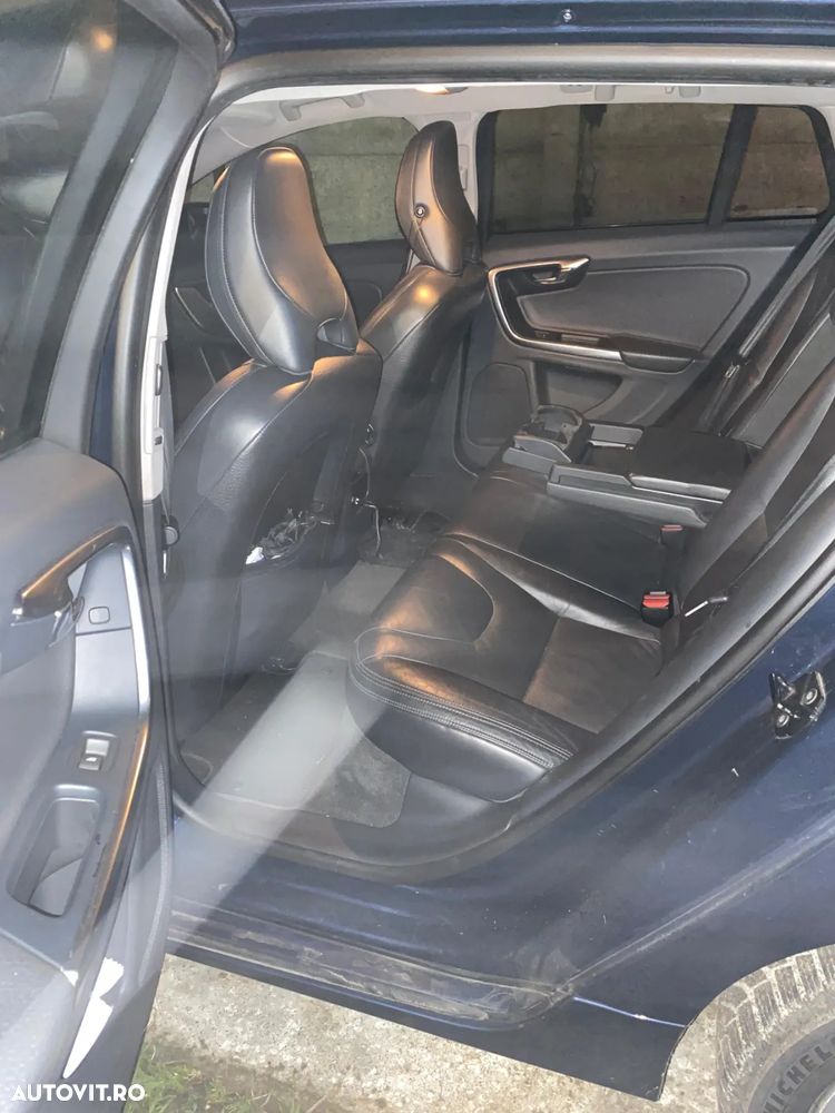 Volvo V60 D3 Summum - 13