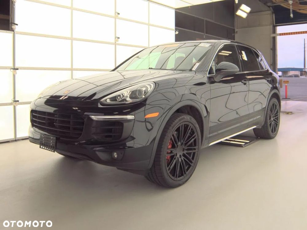 Porsche Cayenne S - 1