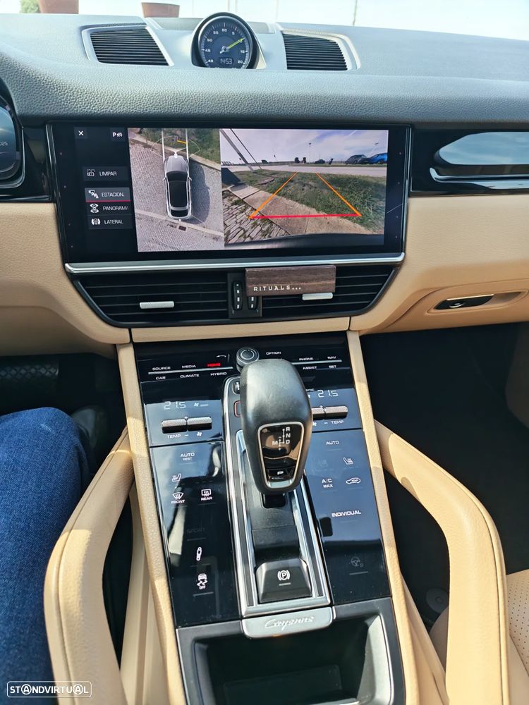 Porsche Cayenne Coupé E-Hybrid - 12
