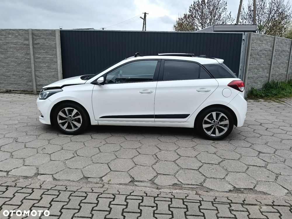 Hyundai i20 blue 1.4 Active Pure - 8