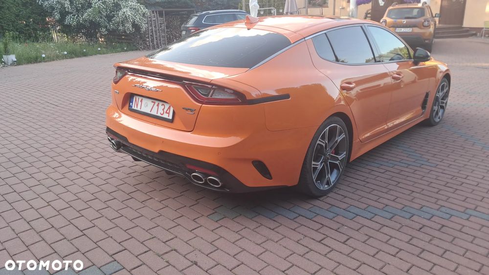 Kia Stinger - 4