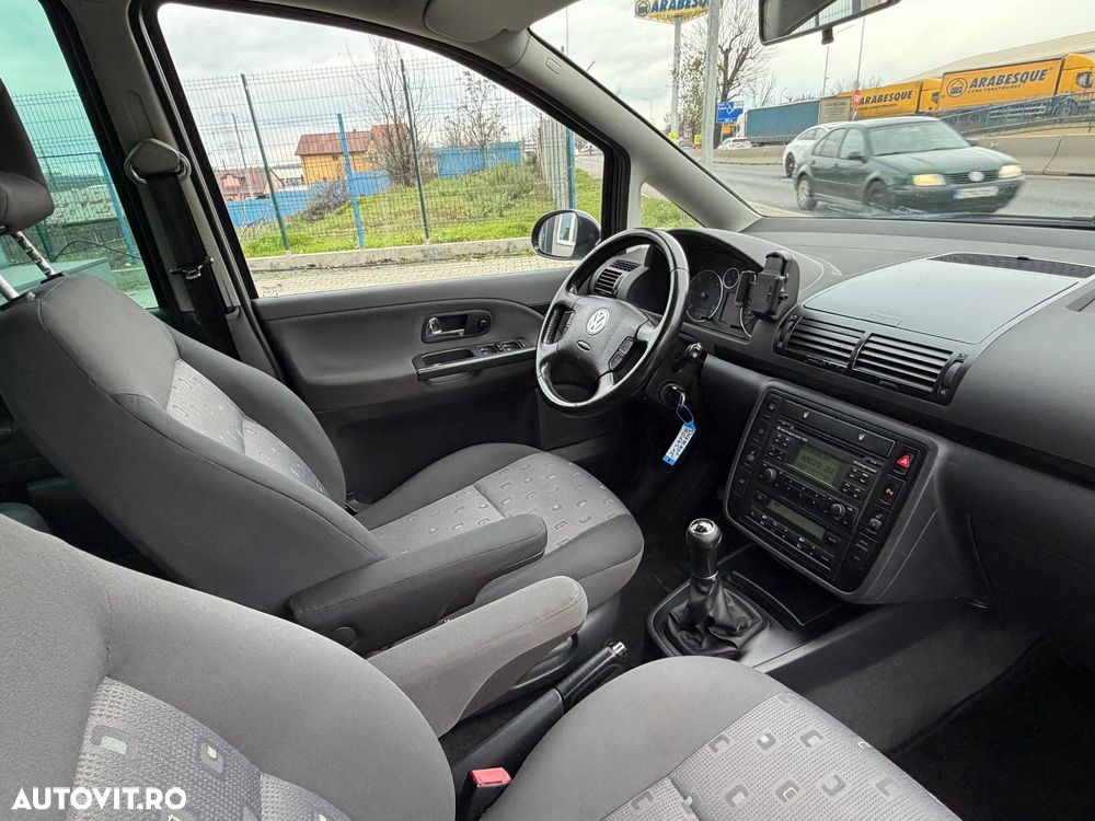 Volkswagen Sharan 2.0 TDI DPF BlueMotion Comfortline - 35