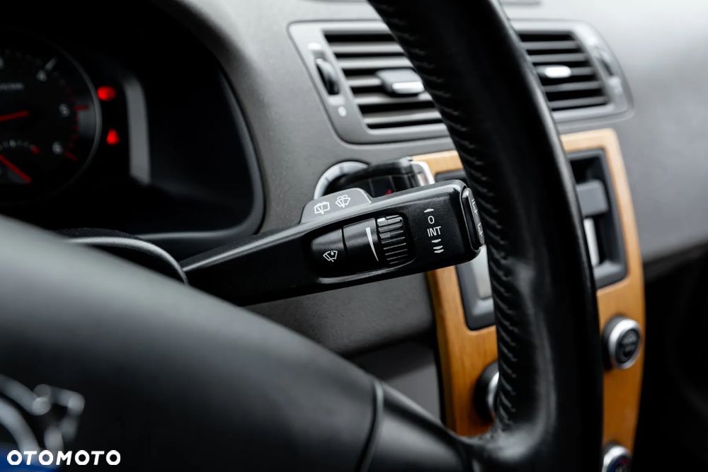 Volvo V50 Diesel Summum - 32