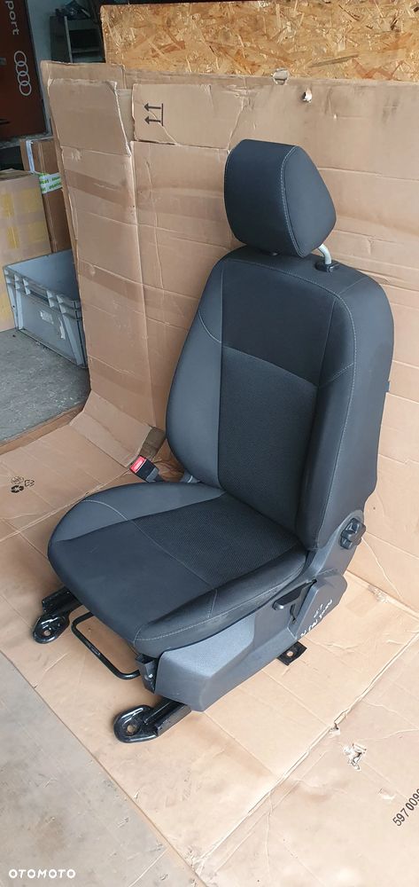 Fotel kierowcy lewy przód przedni Ford Focus Mk3 Lift - 4