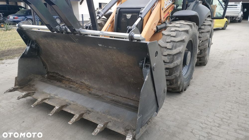 Case 695ST - 12