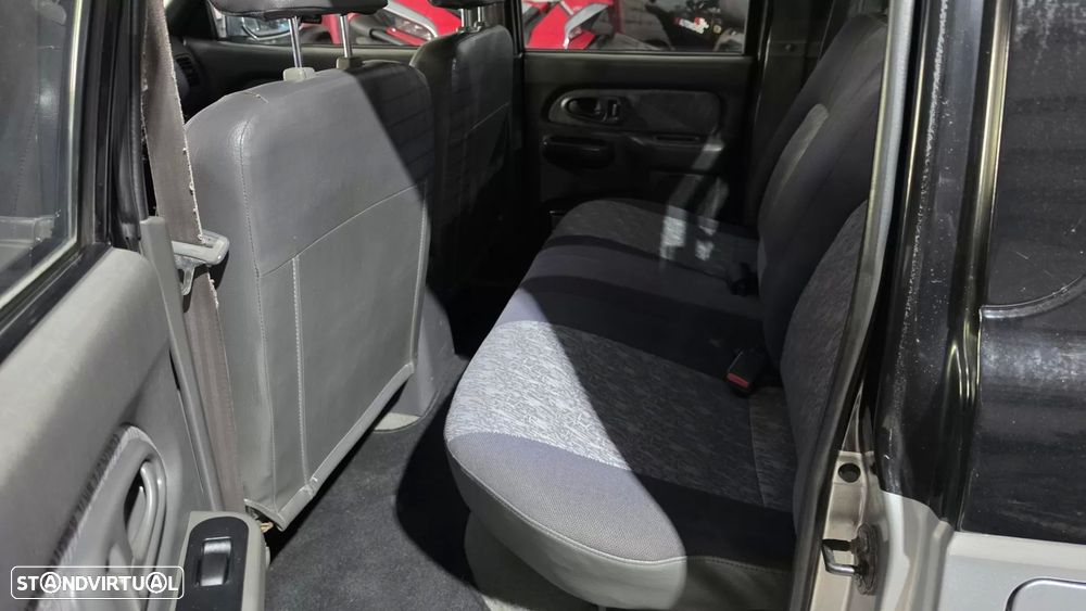 Mitsubishi L200 2.5 TD Strada CD - 31