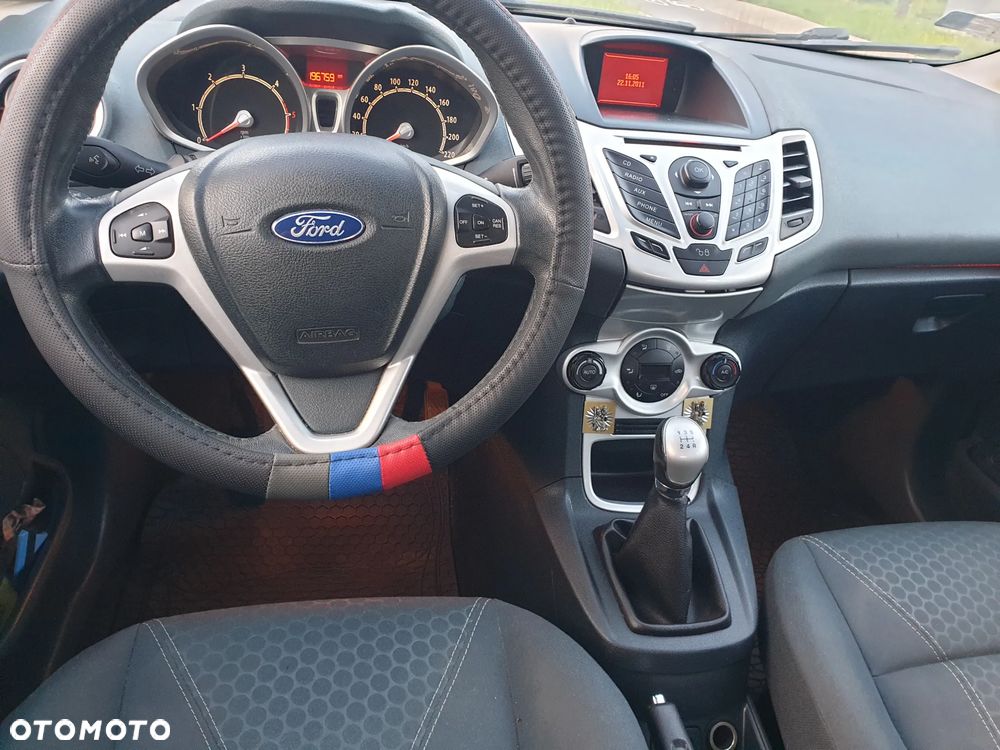 Ford Fiesta 1.4 TDCi Ambiente - 15