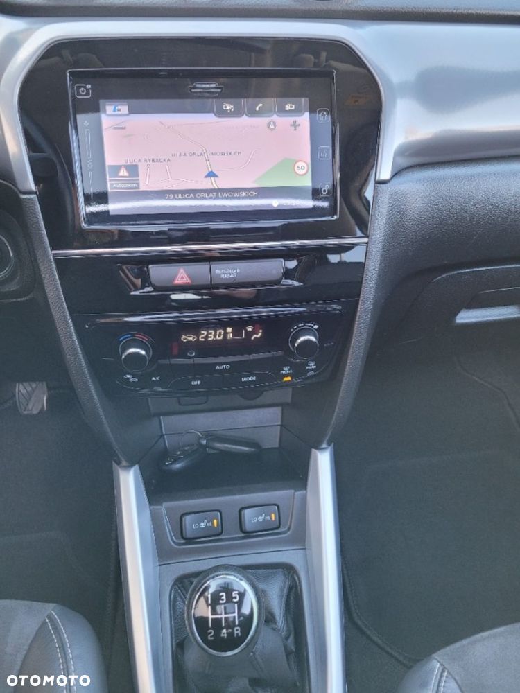 Suzuki Vitara 1.6 Premium 2WD - 23