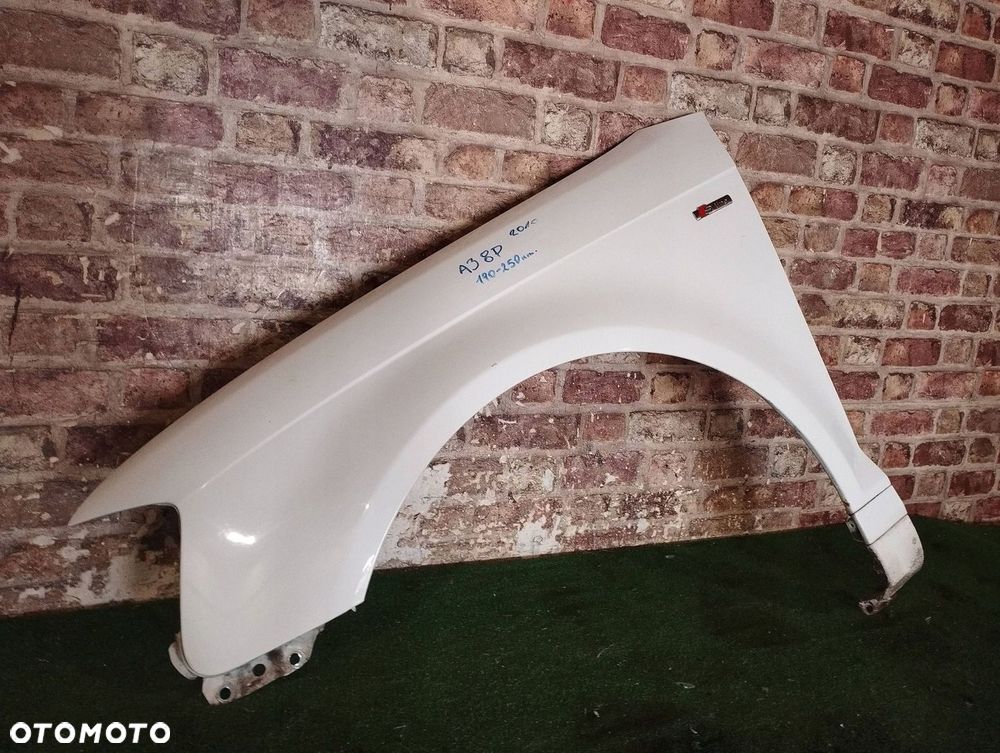 Audi A3 8P 08/12 DUŻY GRIL Przód strona lewa Błotnik przedni LEWY KOD LY9C - 3