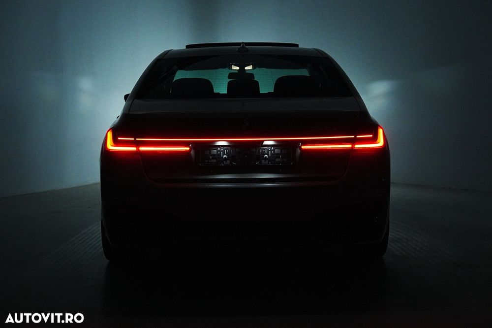 BMW Seria 7 745e - 8