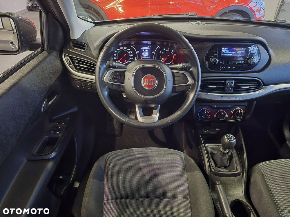 Fiat Tipo 1.4 T-Jet 16v Pop - 26