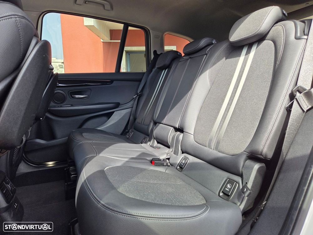 BMW 218 Gran Tourer i Line Luxury Auto - 25