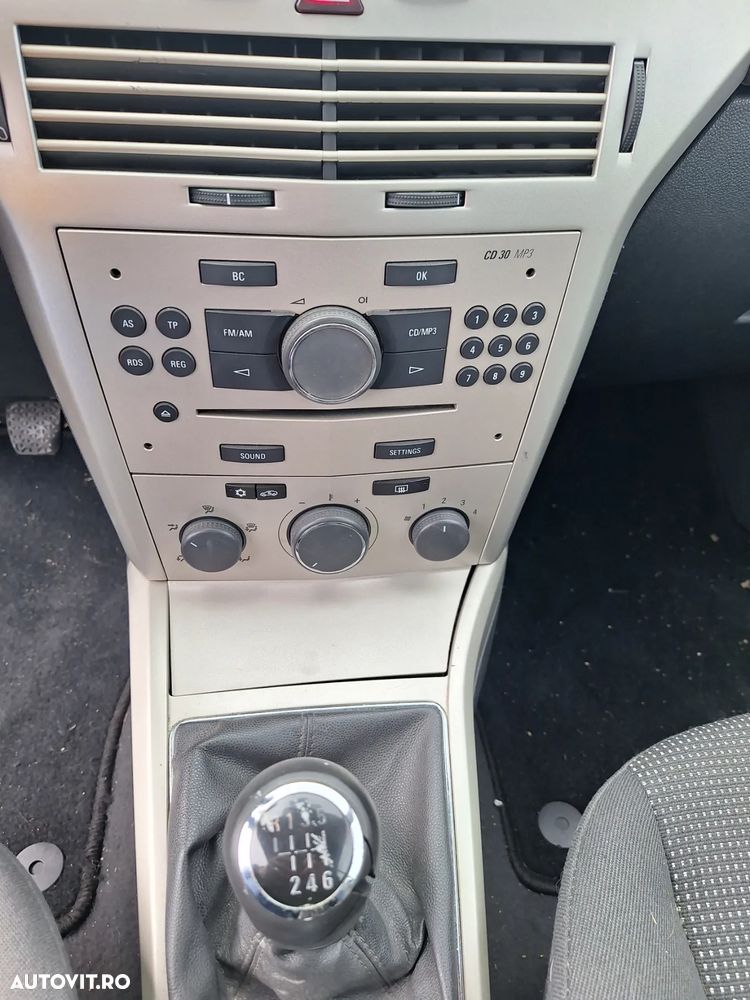 Opel Astra - 8