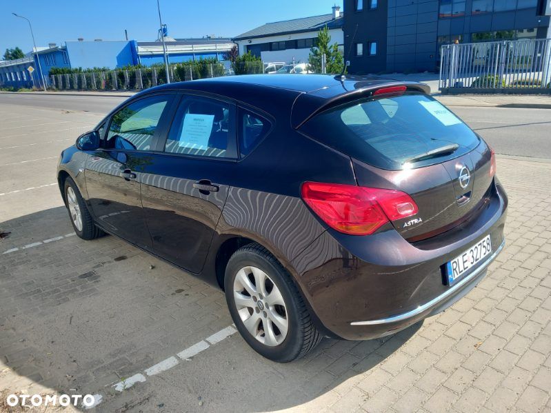 Opel Astra ver-1-4-enjoy - 6