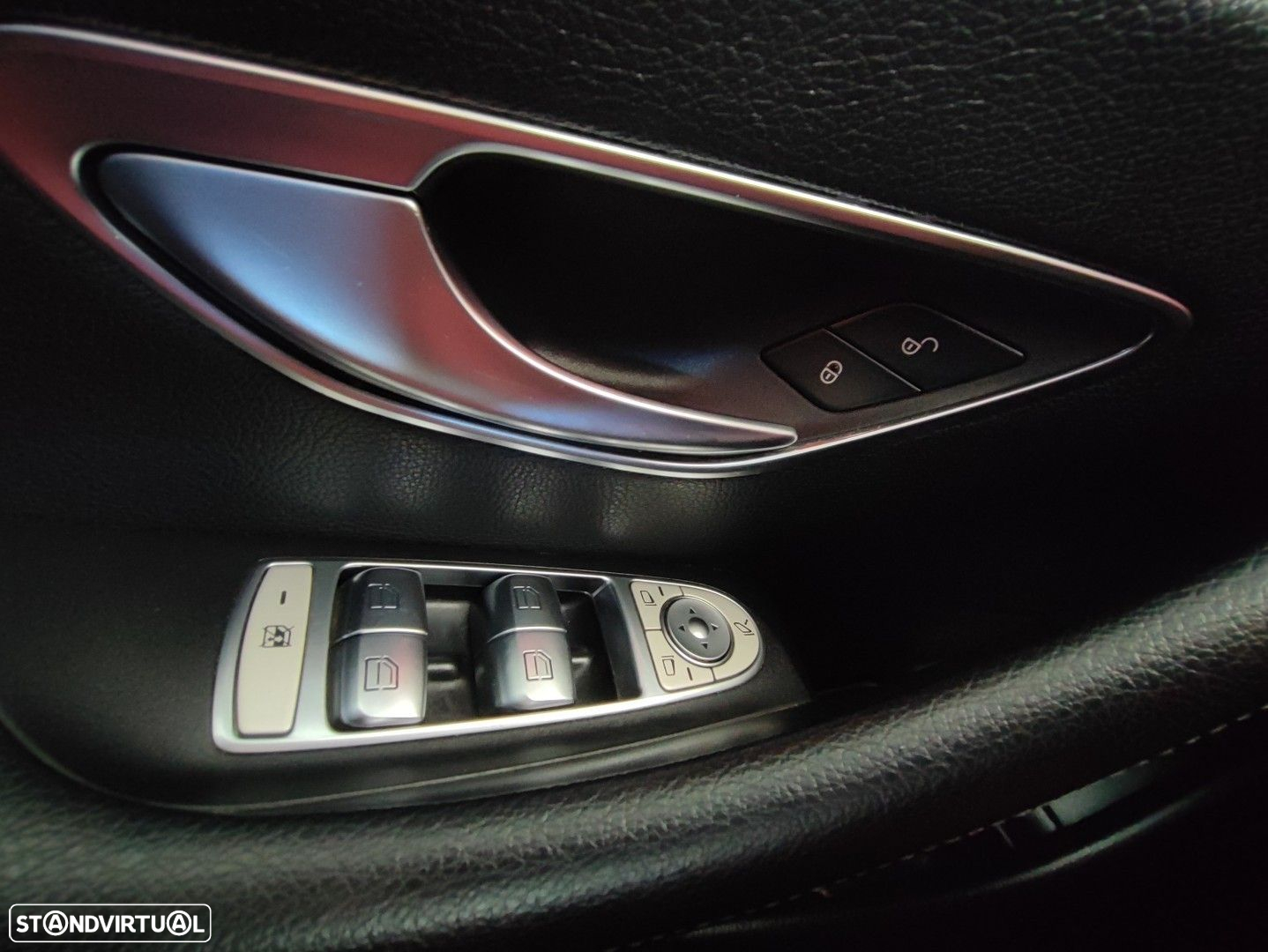 Mercedes-Benz E 200 d Avantgarde - 22