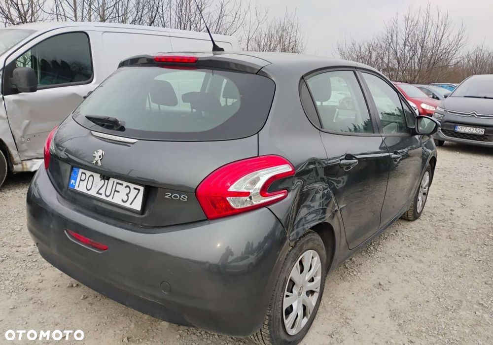 Peugeot 208 - 5