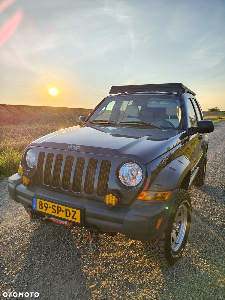 Jeep Cherokee - 15