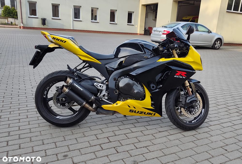 Suzuki GSX-R - 1