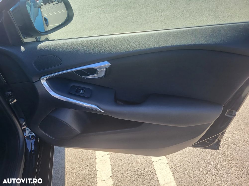 Volvo V40 D3 - 12
