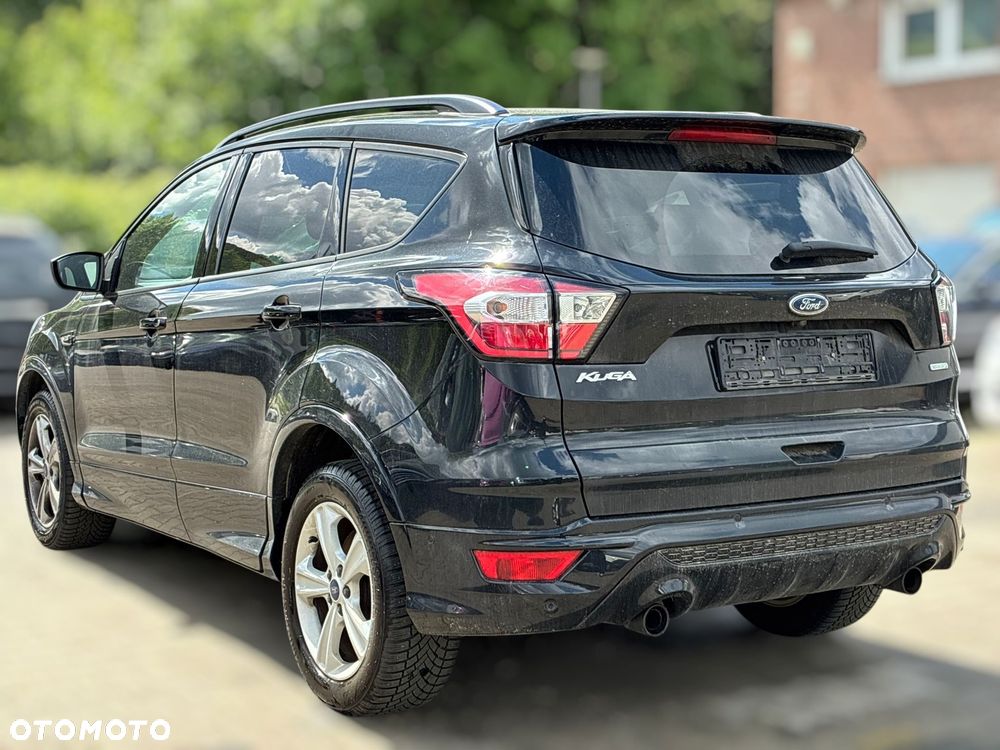 Ford Kuga 1.5 EcoBoost 2x4 Titanium - 3