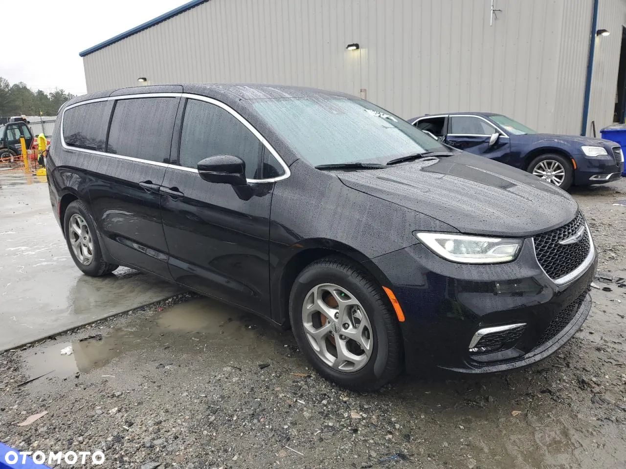 Chrysler Pacifica - 1
