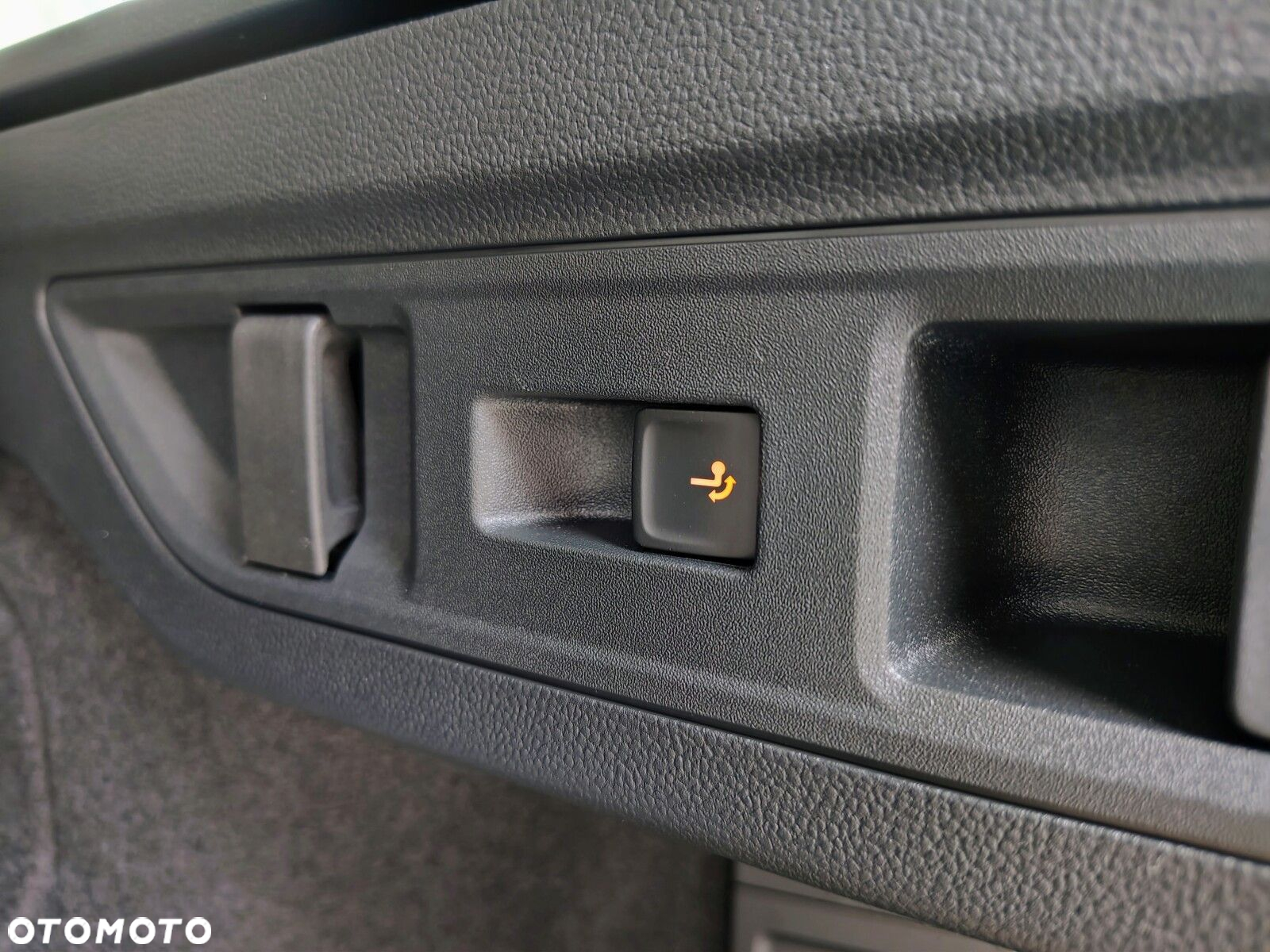 Volkswagen Passat - 11