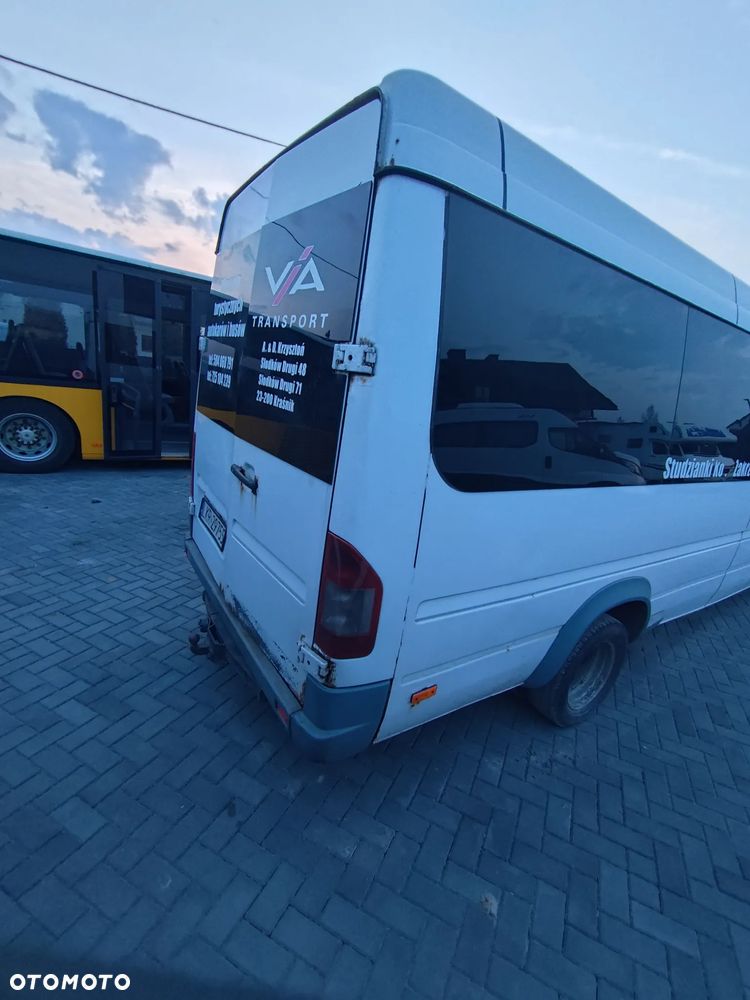 Mercedes-Benz Sprinter - 4