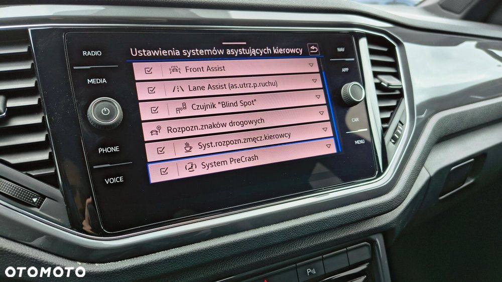 Volkswagen T-Roc - 21