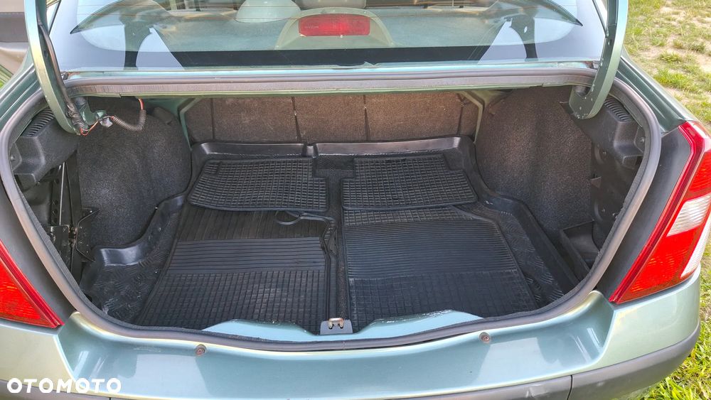 Renault Thalia 1.5 dCi Alize - 12