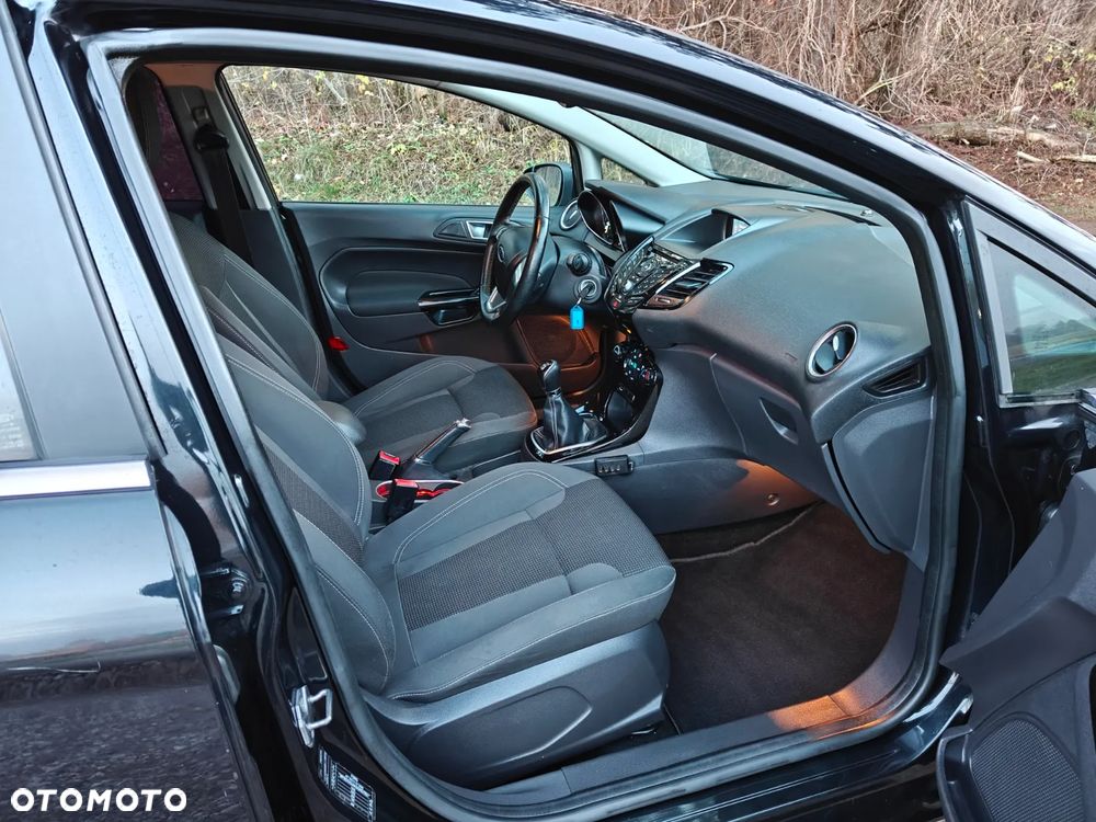 Ford Fiesta 1.0 EcoBoost S&S TITANIUM - 10