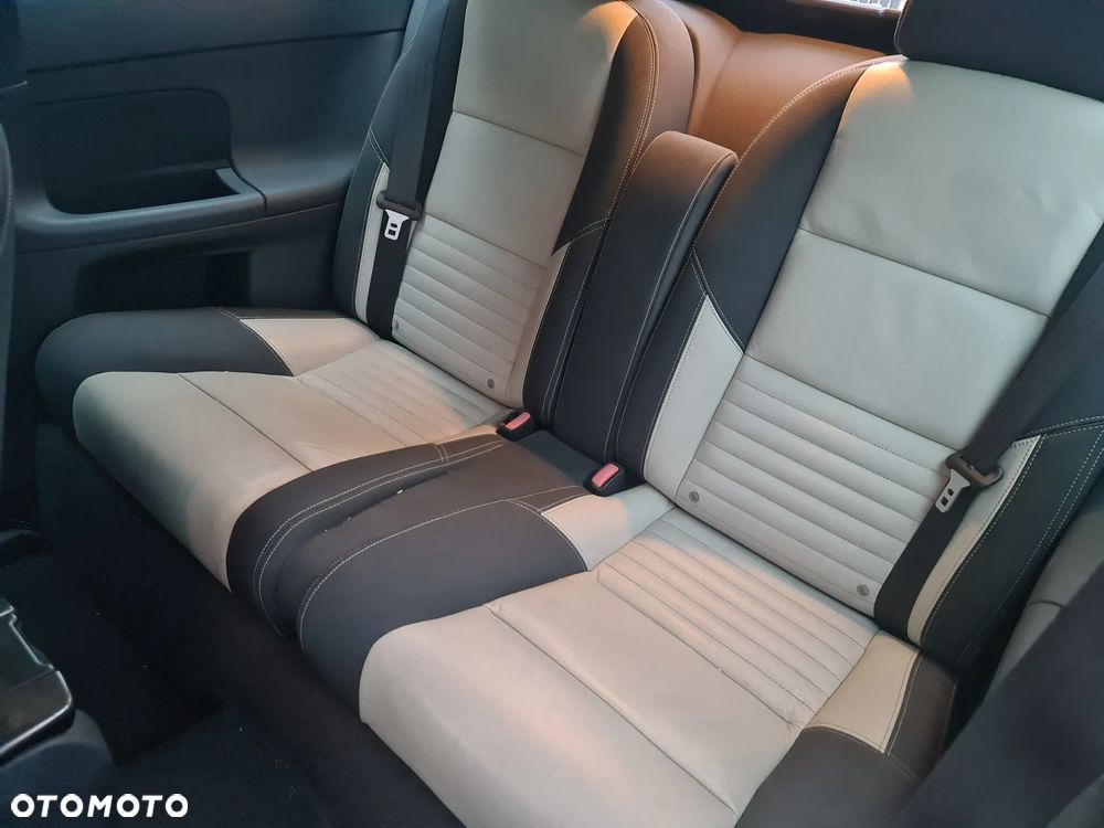 Volvo C30 D2 R-Design - 19